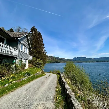 Magnar Villa